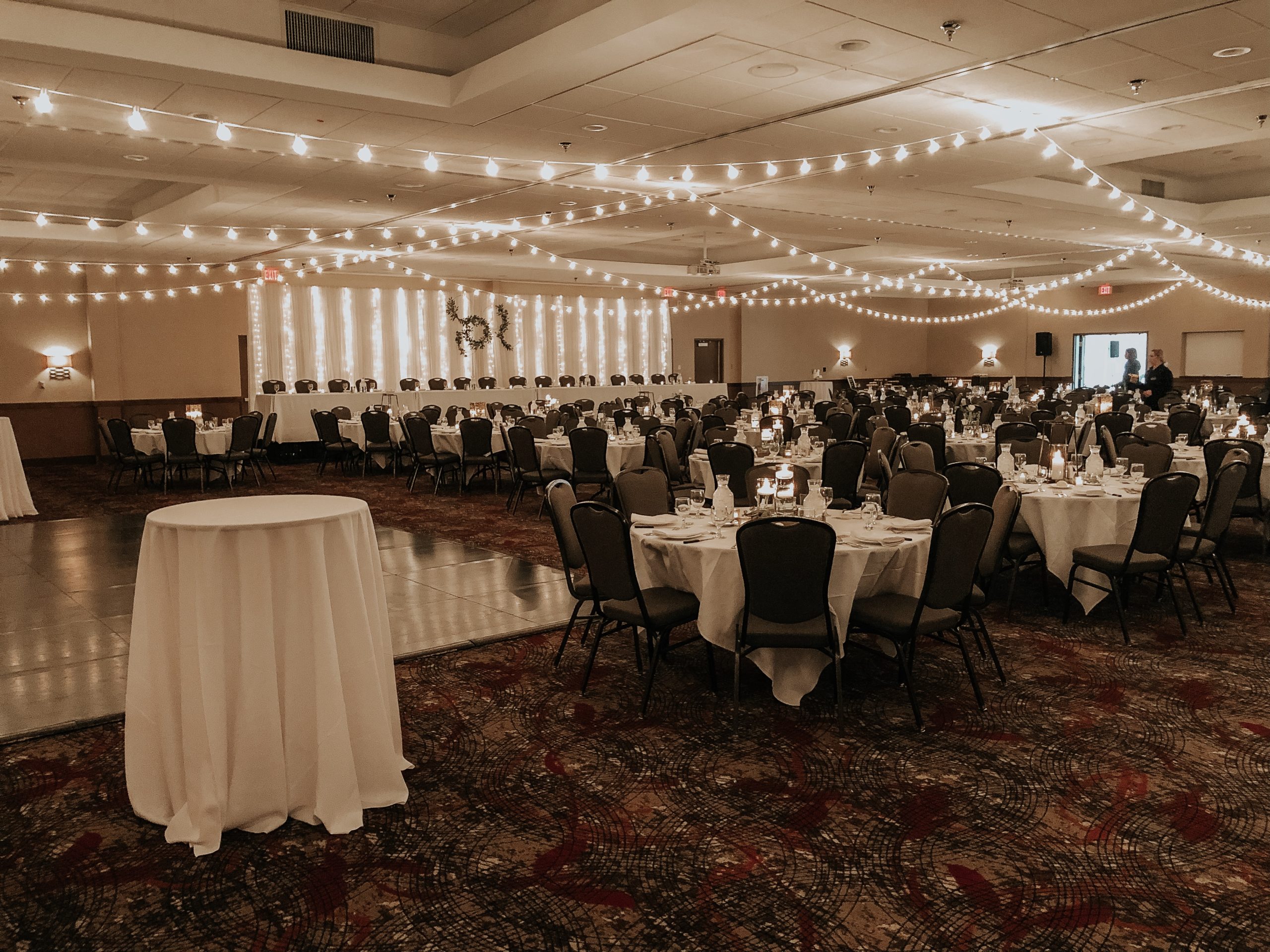 Decor & Rentals available from Laurie’s Design Bridal and Event